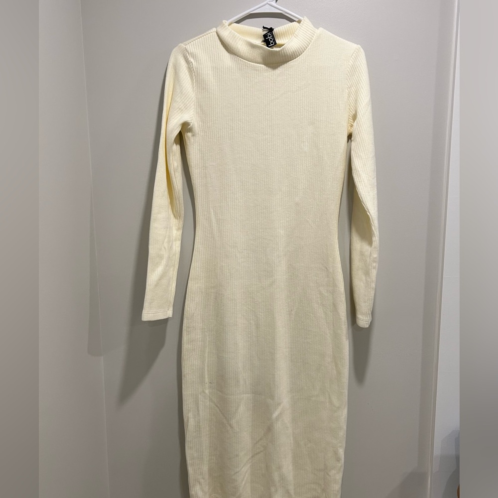 Fitted long sleeve midi dress